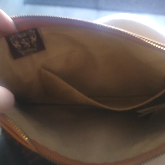 Pratesi Firenze Tan Handbag. Can be carried as clutch or wristlet. - Picture 5 of 9